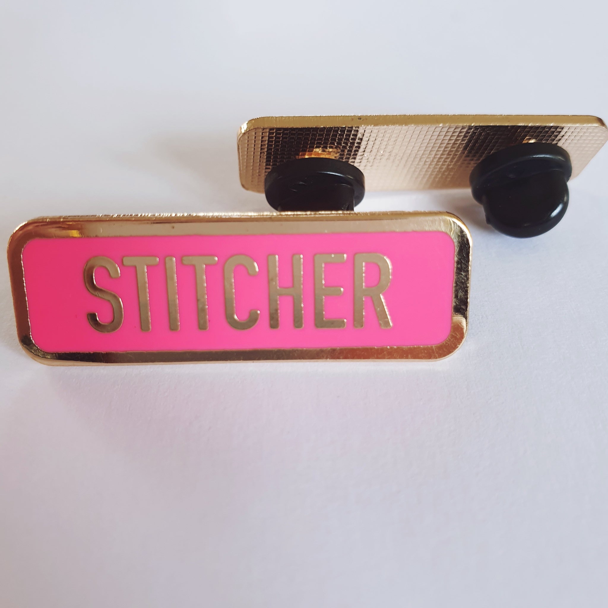 Hard Enamel Pin Badge - KNITTER YARNIVORE CROCHETER MAKER STITCHER CRA ...